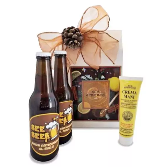 Dos baúles de cerveza de abeja