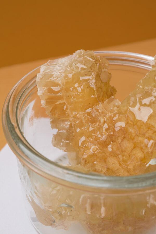 Italian Acacia Honey in Honeycomb Jar - Image 2