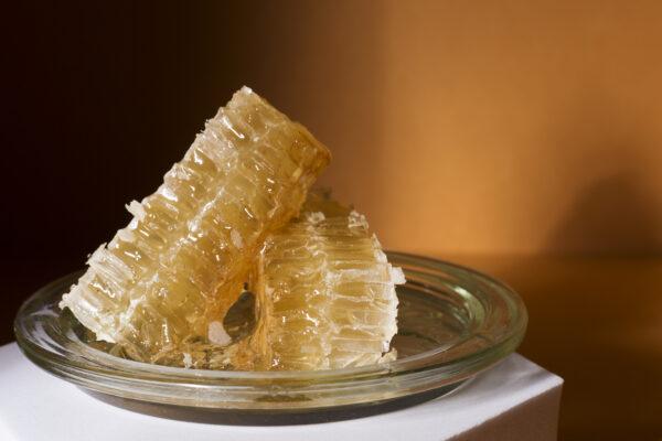 Italian Acacia Honey Comb Case - Image 4